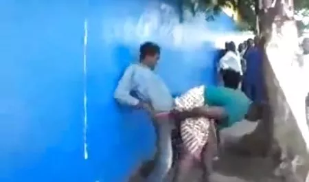 مادر روسی سکس شبه جمعه با جوانان کوچک به دلیل ابتلا به سرطان روی نیمکت گربه می شود