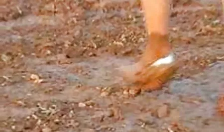 دختر نازک با جوانان کوچک لعنتی توسط یک مرد روسی و صورت سکس شبهای پاریس روی صورت