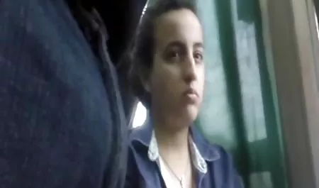 در سکس در شب زفاف مطب ، کارمند دوست دختر خود را به دلیل رابطه جنسی همجنسگرا پخش کرد
