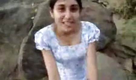 Busty Nastya با مکیدن فلم سکس شب عروسی مکنده است